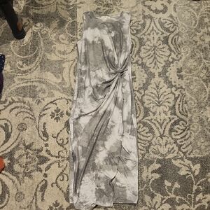 Nine Britton Gray Tie-Dye Midi Dress